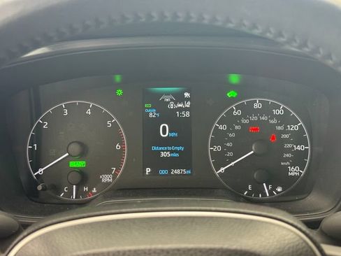 Used 2023 Toyota Corolla SE FWD image 2