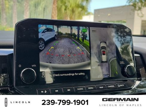 Used 2024 Nissan Pathfinder Platinum AWD/4WD image 26