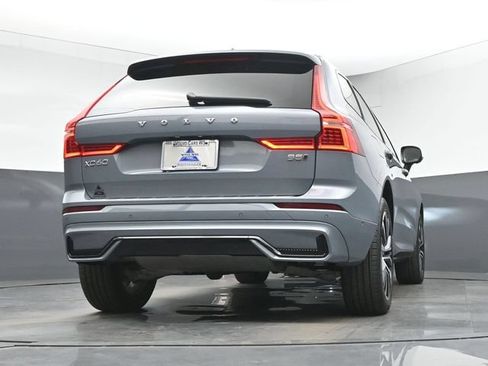 Used 2024 Volvo XC60 B5 Plus w/ Protection Package Premier AWD/4WD image 16