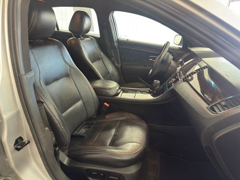Used 2017 Ford Taurus Limited image 10