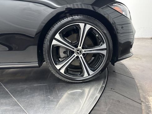 Used 2025 Mercedes-Benz C 300 Sedan image 9