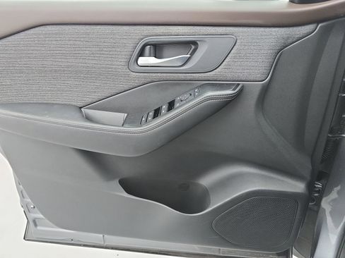 Certified 2023 Nissan Rogue SV image 25