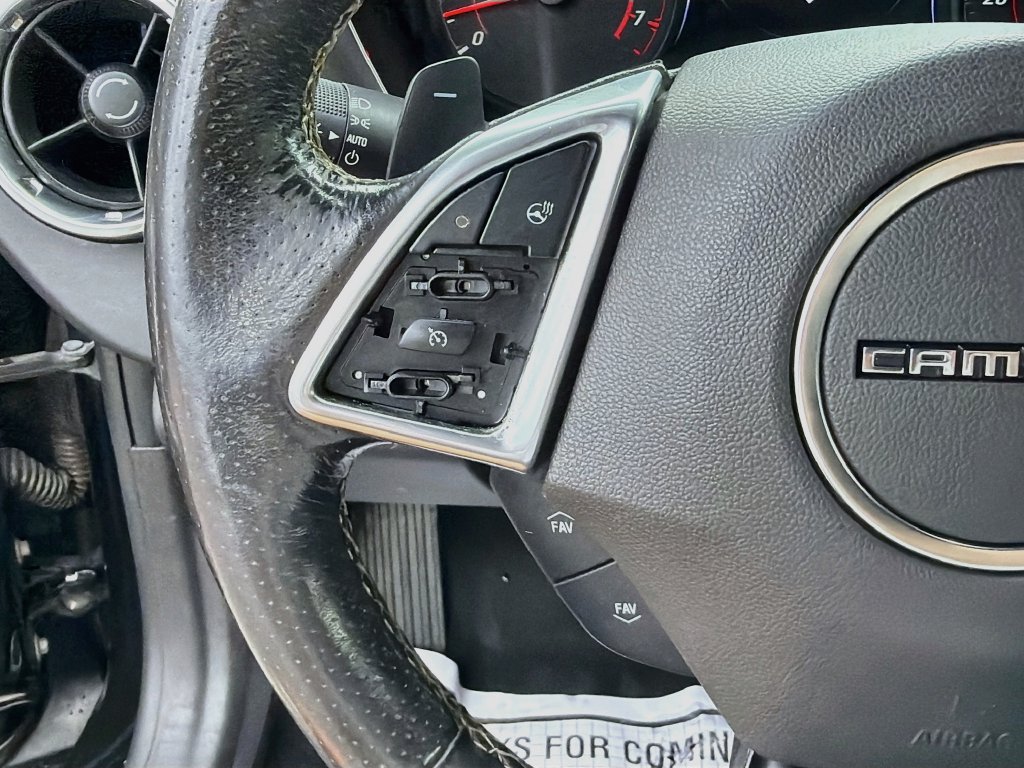 Used 2020 Chevrolet Camaro SS RWD image 32