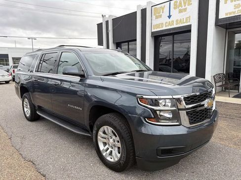 Used 2019 Chevrolet Suburban LS w/ Enhanced Driver Alert Package RWD image 4