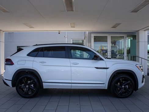 New 2025 Volkswagen Atlas Cross Sport SEL R-Line image 23