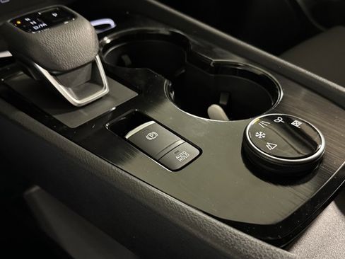 New 2025 Nissan Rogue SL w/ Tech Package image 25