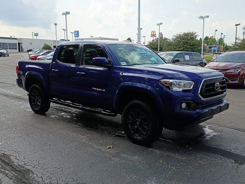 Used 2023 Toyota Tacoma SR5 AWD/4WD image 1