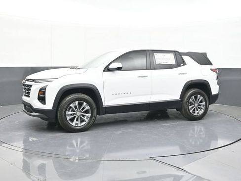 New 2026 Chevrolet Equinox LT w/ Safety and Technology Package FWD image 5