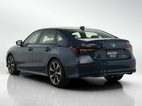 Used 2025 Honda Civic Sport Touring image 3