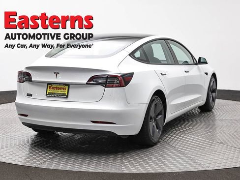 Used 2023 Tesla Model 3 Standard Range image 5