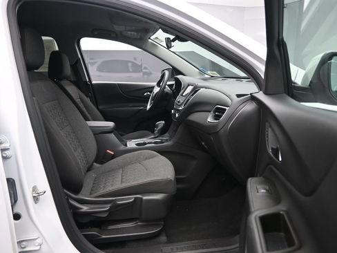 Used 2024 Chevrolet Equinox LT AWD/4WD image 27