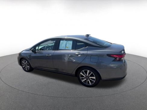 Used 2025 Nissan Versa SV FWD image 10