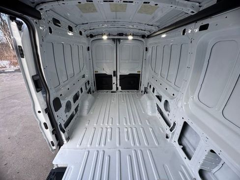 New 2026 Ford Transit 250 148 Medium Roof image 11