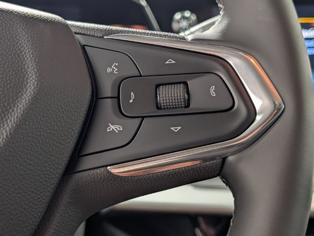 New 2026 Chevrolet Trax LT w/ Sunroof Package FWD image 21
