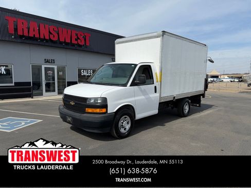 Used 2018 Chevrolet Express 3500 image 1