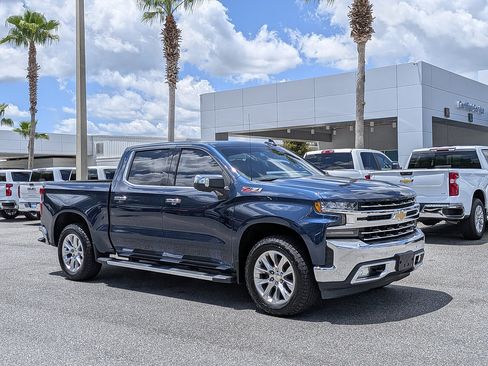 Certified 2019 Chevrolet Silverado 1500 LTZ w/ LTZ Premium Package AWD/4WD image 30