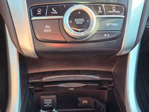 Used 2018 Acura TLX V6 w/ Technology Package FWD image 19