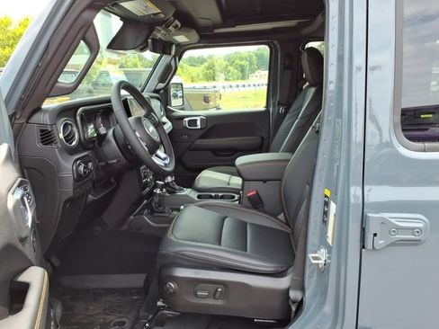 New 2026 Jeep Wrangler Unlimited Sahara AWD/4WD image 6