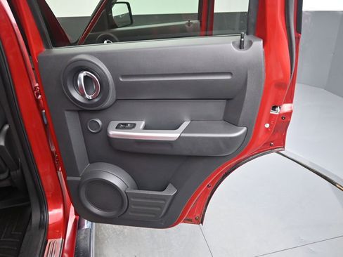 Used 2009 Dodge Nitro R/T image 16