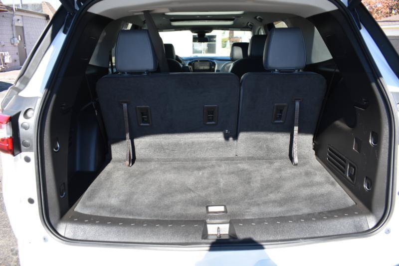 Used 2019 Chevrolet Traverse Premier w/ LPO, 'HIT The Road' Package AWD/4WD image 11