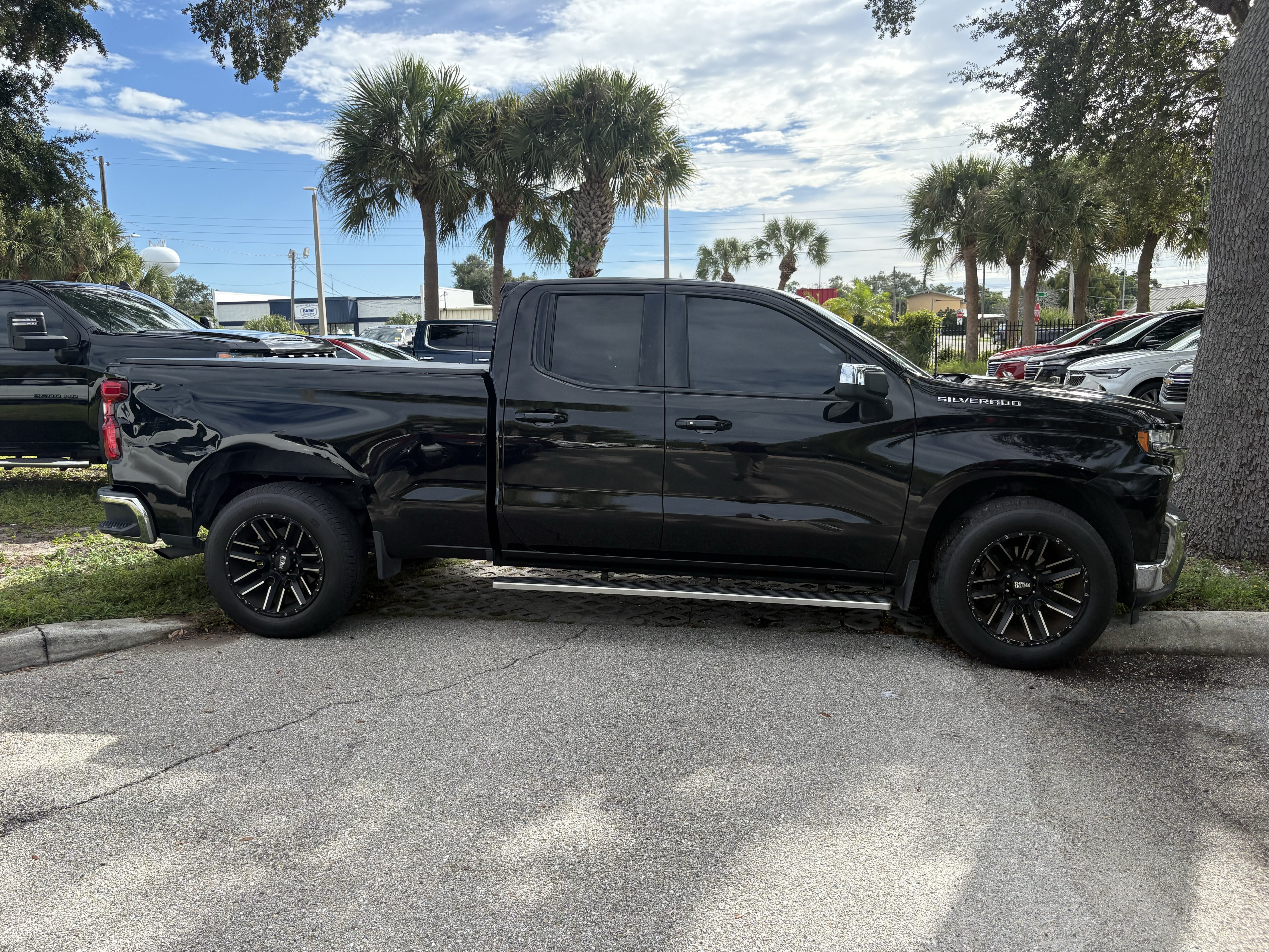 Used 2020 Chevrolet Silverado 1500 LT w/ All-Star Edition RWD image 7