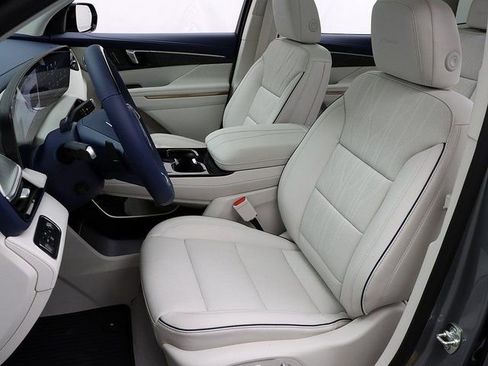 New 2026 Buick Enclave Avenir w/ Super Cruise Package image 9