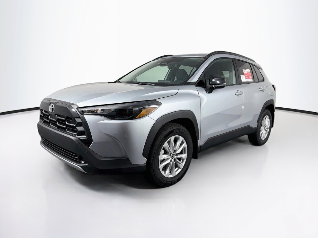 New 2026 Toyota Corolla Cross LE w/ Moonroof Package FWD image 3