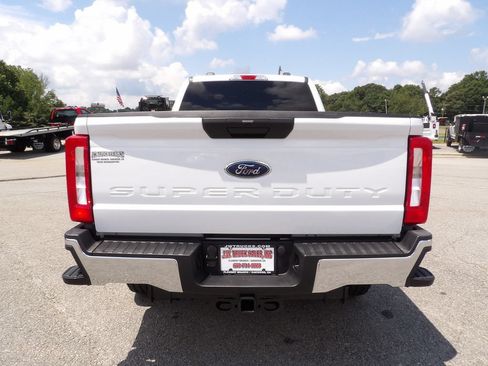 Used 2025 Ford F250 XLT w/ FX4 Off-Road Package AWD/4WD image 6
