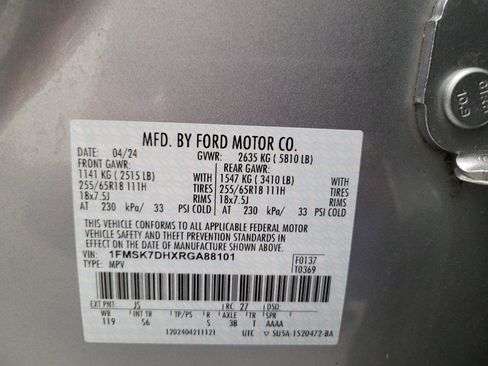 Used 2024 Ford Explorer XLT w/ Equipment Group 202A RWD image 33