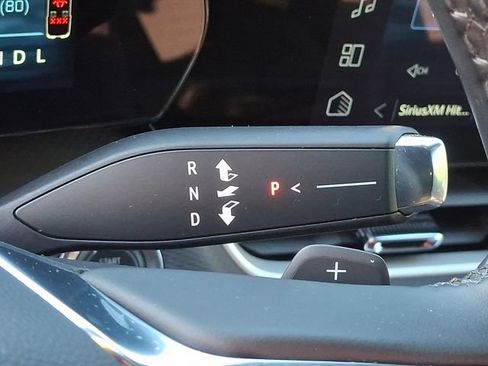 Used 2025 Chevrolet Equinox LT AWD/4WD image 14
