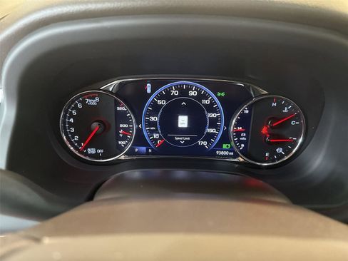 Used 2021 GMC Acadia SLT w/ Technology Package AWD/4WD image 10