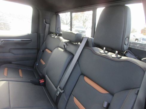 New 2026 GMC Sierra 1500 AT4 w/ AT4 Premium Package image 16