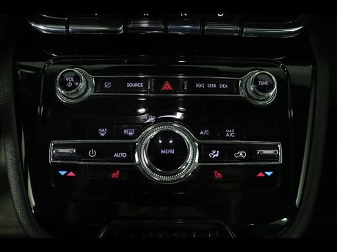 Used 2021 Lincoln Corsair AWD w/ Premium Package image 27