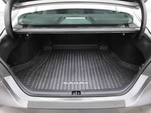 Used 2023 Toyota Camry SE w/ Cold Weather Package image 12