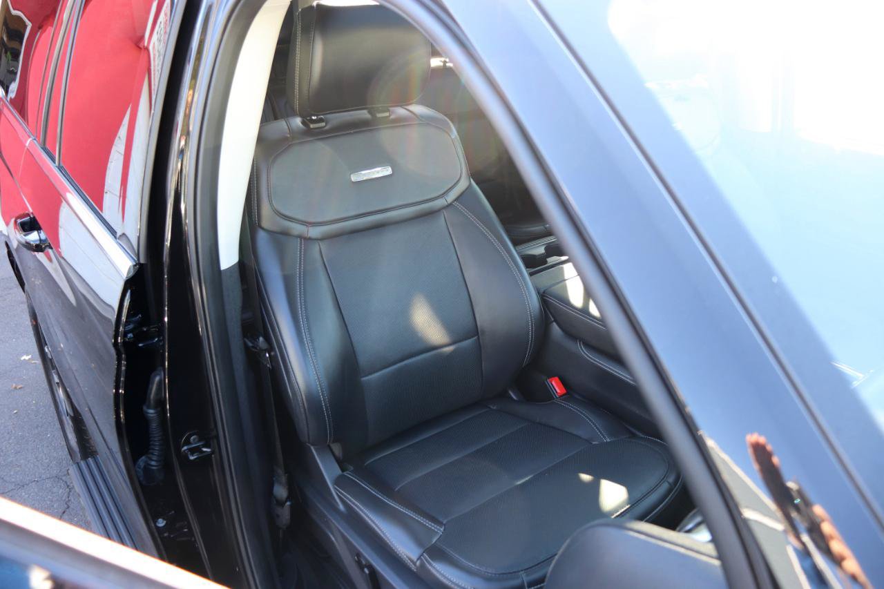 Used 2025 Ford Expedition Max Platinum AWD/4WD image 16
