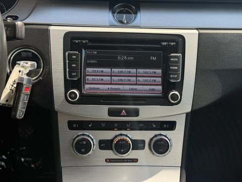 Used 2013 Volkswagen CC Sport FWD image 16
