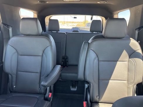 Used 2023 Chevrolet Traverse High Country w/ LPO, Floor Liner Package AWD/4WD image 24