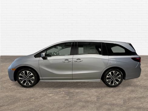 New 2026 Honda Odyssey Elite image 3