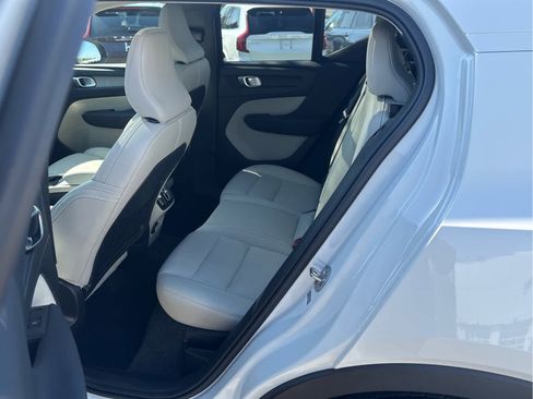 Used 2026 Volvo XC40 B5 Plus AWD/4WD image 25