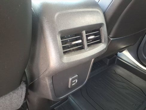 Used 2023 GMC Terrain SLT w/ Infotainment Package II AWD/4WD image 16