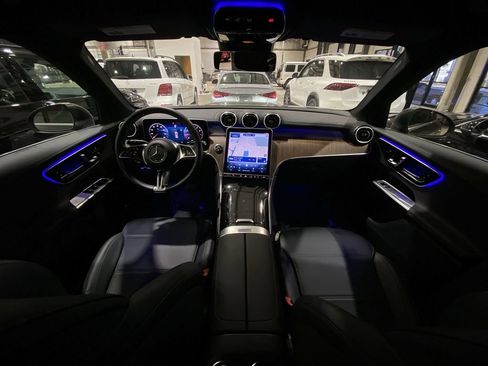 Certified 2025 Mercedes-Benz GLC 300 GLC 300 image 2