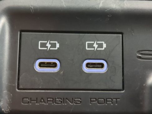 Used 2025 Toyota Sienna XLE image 17