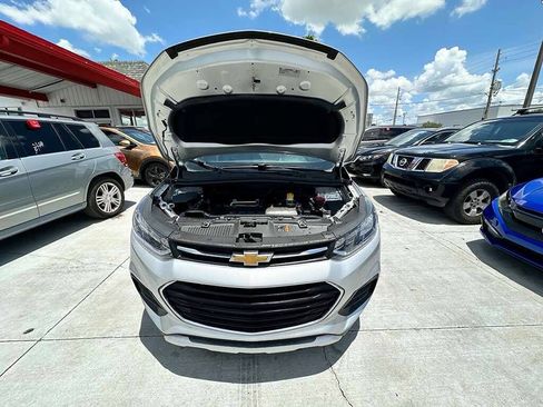 Used 2018 Chevrolet Trax LS FWD image 17