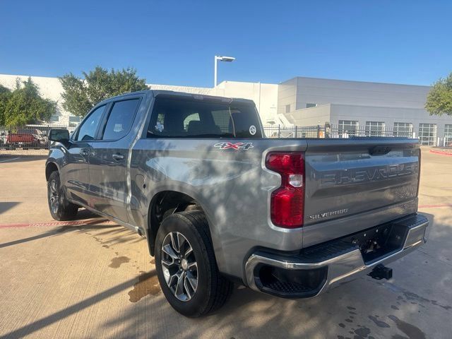Used 2023 Chevrolet Silverado 1500 LT AWD/4WD image 7
