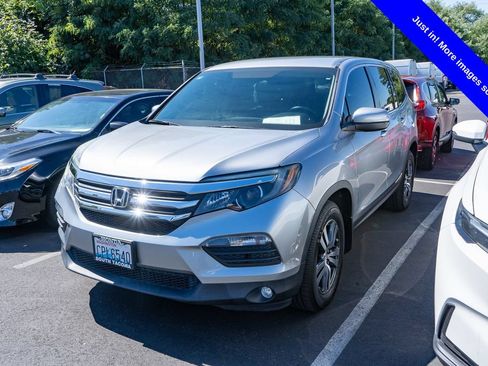 Used 2017 Honda Pilot EX image 1