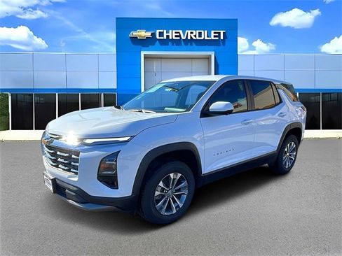 New 2026 Chevrolet Equinox LT w/ Convenience Package II image 7