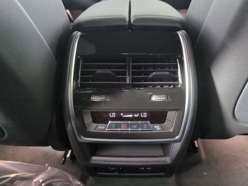 New 2026 BMW X7 xDrive40i w/ M Sport Package image 85