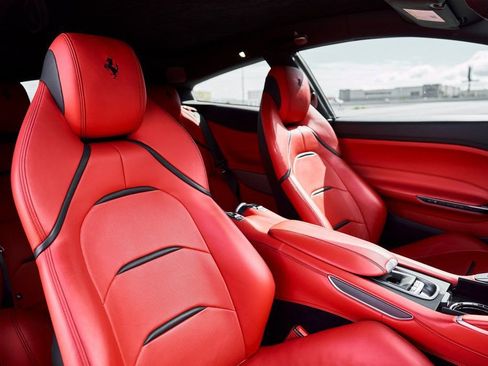 Used 2019 Ferrari GTC4Lusso image 43