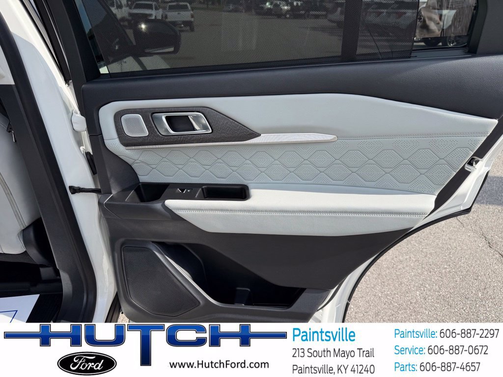 Used 2025 Ford Explorer Platinum w/ Ultimate Package AWD/4WD image 37