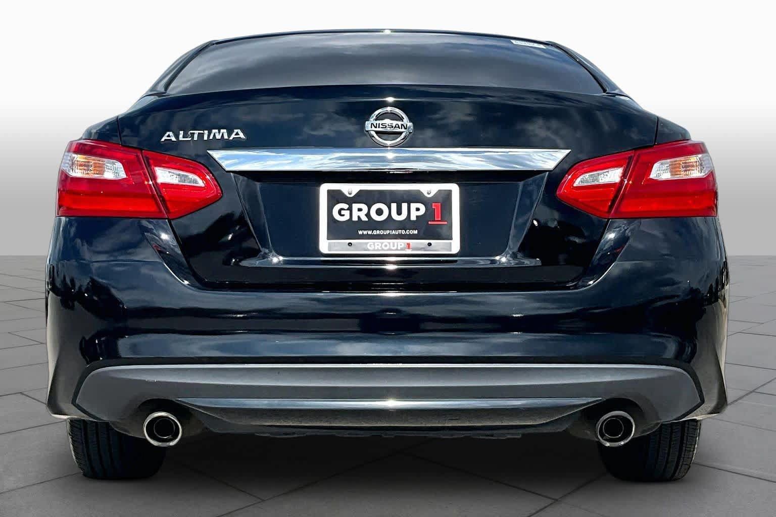 Used 2016 Nissan Altima 2.5 S w/ Power Driver Seat Package FWD image 4